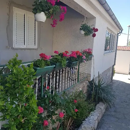 Guest house Triple Solaris 12269b 3*