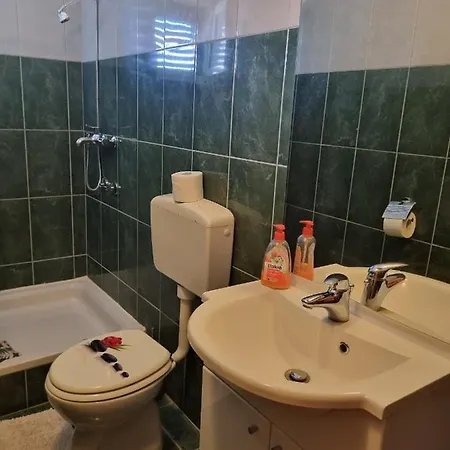 Triple Solaris 12269b