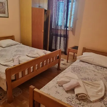 Guest house Triple Solaris 12269b