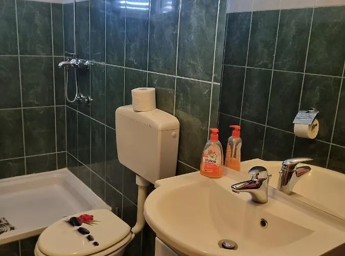 Triple Solaris 12269b